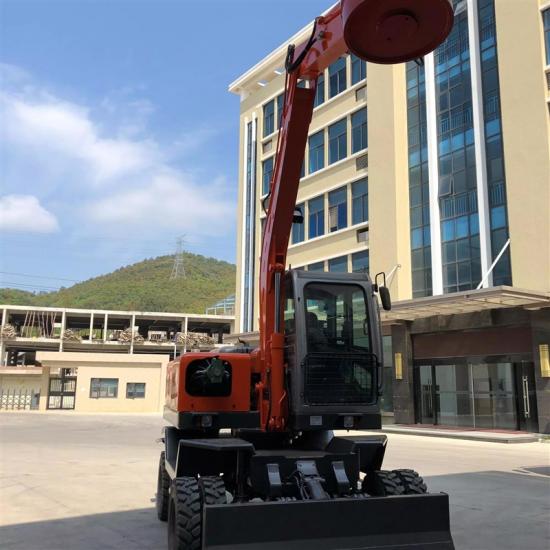 Jing Gong 7 ton tyre excavator with magneitic and electric sucker
